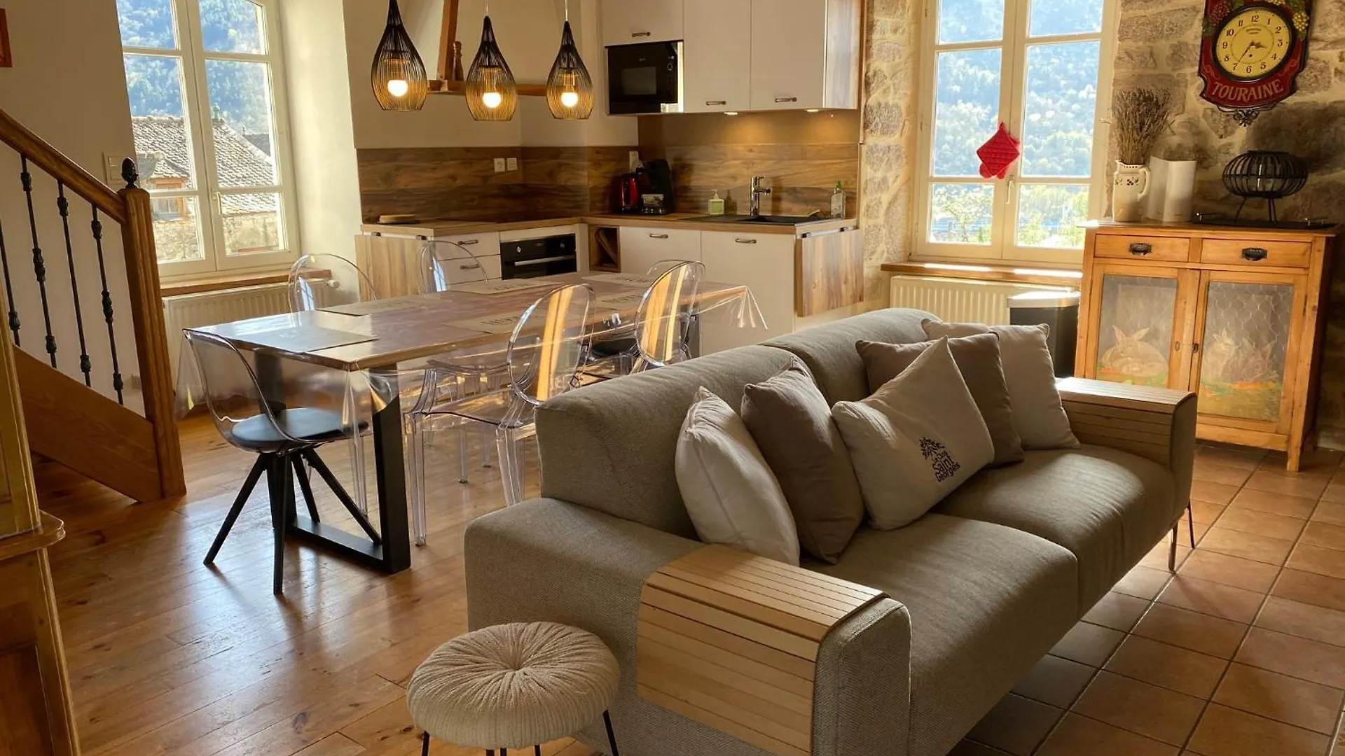 Le Clos St Georges Entraygues-sur-Truyère 3*,