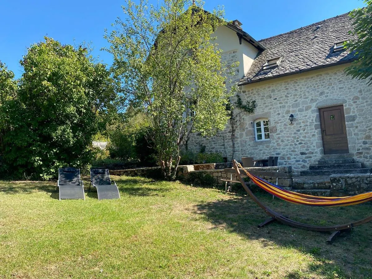 Le Clos St Georges Entraygues-sur-Truyère 3*,